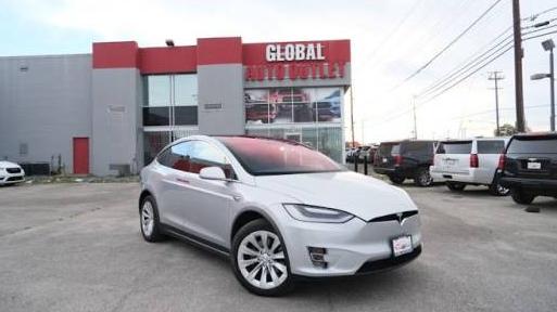 TESLA MODEL X 2017 5YJXCBE27HF034896 image